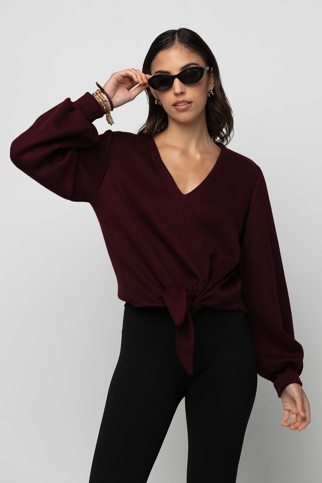 Blouse V with knot